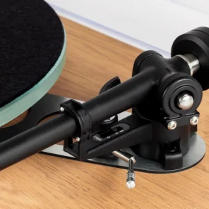 Rega Planar 3 Eiche hell Detailbild Tonarm
