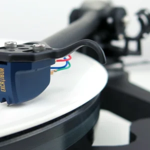 Excalibur Blue Tonabnehmer montiert auf Rega Planar 8