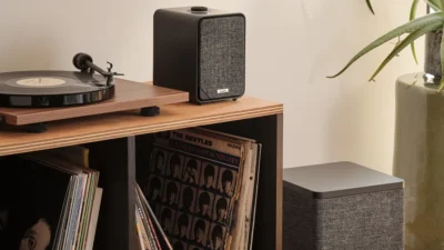 Ruark Audio MR1 mit Rega P2