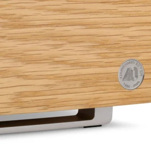 Ruark R410 Anniversary Edition Detailaufnahme des Anniversary-Emblems