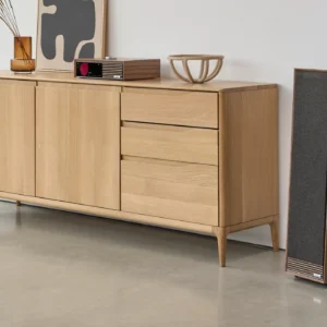 Ruark R710 CD-HiFi-Konsole Nussbaum und Standlautsprecher Talisman-R in Ambiente Wohnumgebung