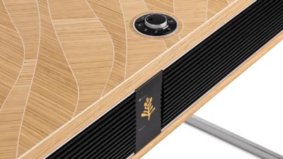Ruark R810 MiE Eiche angle