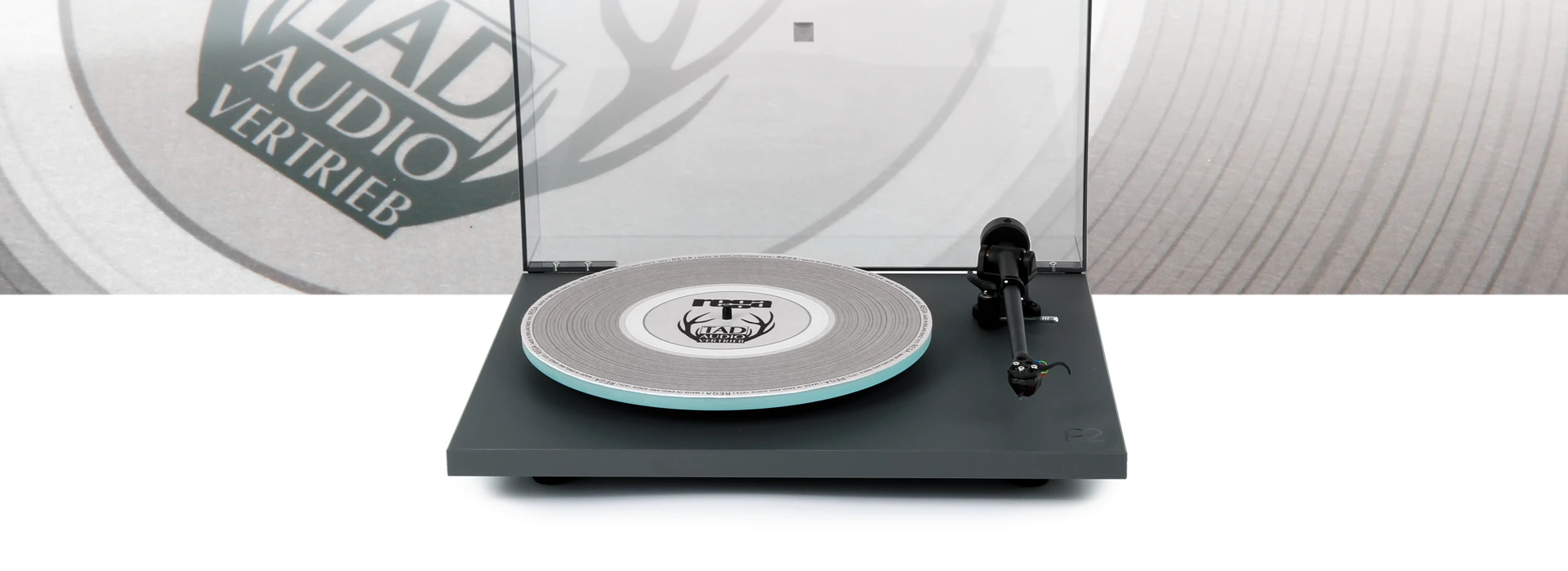 Rega Planar 2 LIMITED by TAD