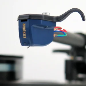 Excalibur Blue Tonabnehmer montiert auf Rega Planar 8