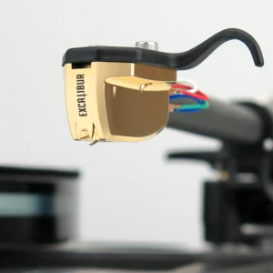 Excalibur Gold Tonabnehmer montiert auf Rega Planar 8