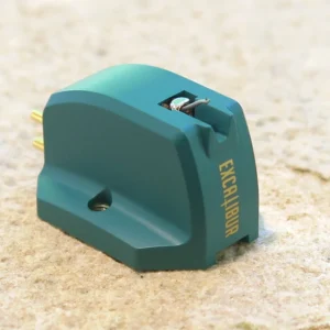 Excalibur Green MC Tonabnehmer, abgebildet auf Steinplatte