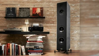 Opera Standlautsprecher Linea Classica v2 Quinta und Unison Röhrenvollverstärker Black Edition
