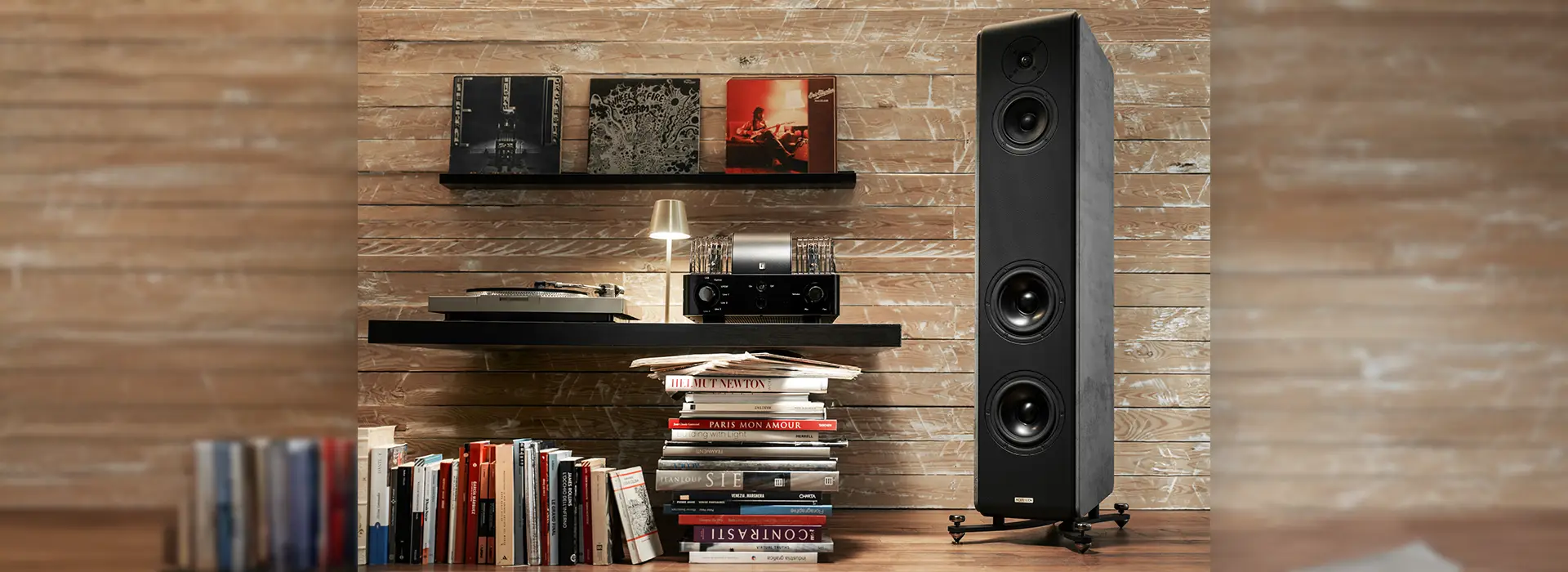 Opera Standlautsprecher Linea Classica v2 Quinta und Unison Röhrenvollverstärker Black Edition