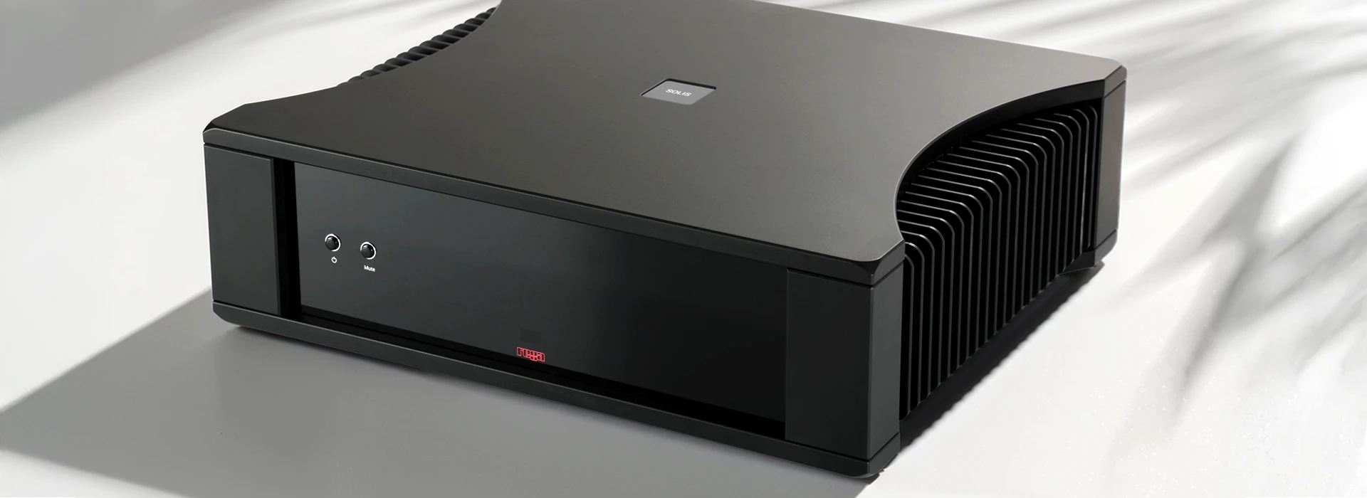 Solis Endverstärker angewinkelt