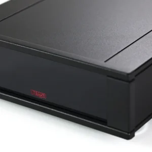 Rega Aos MC Vorverstärker Detailansicht mit Blick nach links