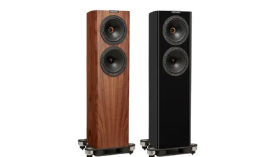 Fyne Audio Standlautsprecher F702SP, frontal abgebildet in Walnuss natur und schwarz Hochglanz