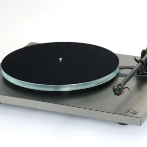 Rega Planar 6 RS angewinkelt ohne Abdeckung