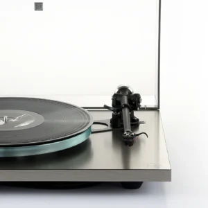 Rega Planar 6 RS frontal mit Lid open