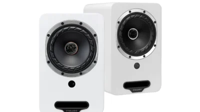 Fyne Audio Cubitt weiss Paerchen freigestellt