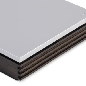 Ruark R-CD100 CD-Spieler Ebony angewinkelt im Detail sichtbar