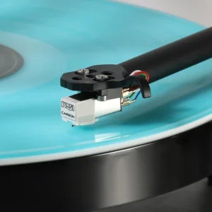 Rega Replay Plattenspieler mit Platte, Detail