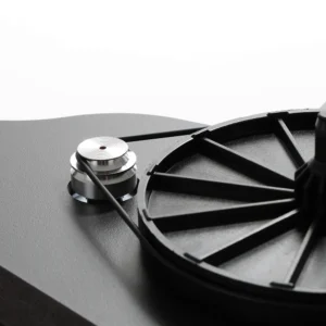 Rega Replay Plattenspieler Detail